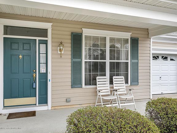3rd image of 43 Greylawn Dr #1000
