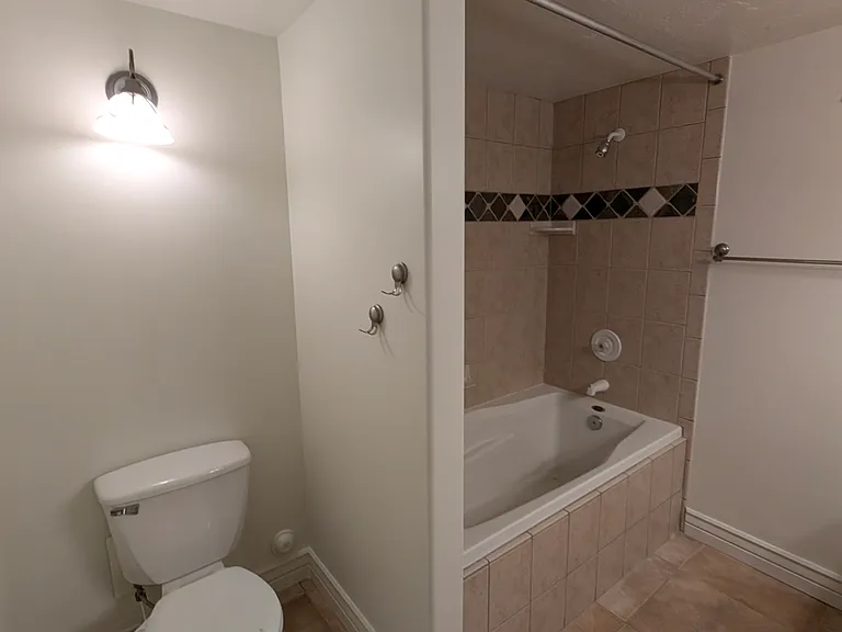 1103 E Skyler Dr — Photo 11