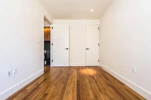 Rented by Nooklyn NYC LLC | media 96