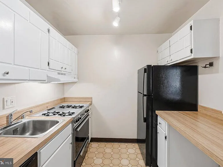 1280 21st St NW #302 — Photo 15