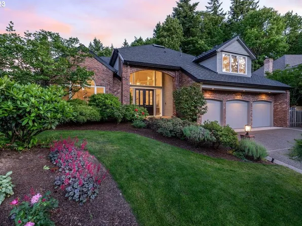 6978 SW Foxfield Ct, Portland, OR 97225