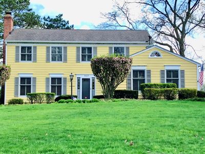 107 W Witchwood Ln, Lake Bluff, IL, 60044