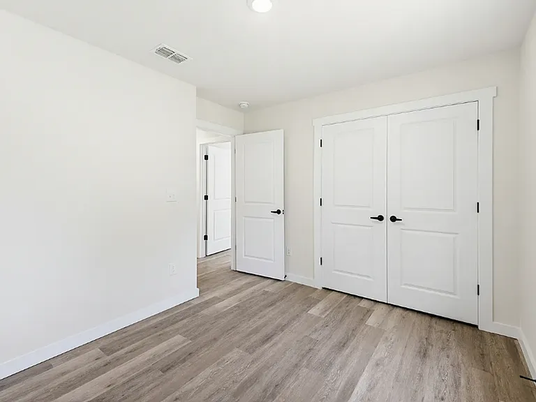 824-954 4th Street Pl SE — Photo 14