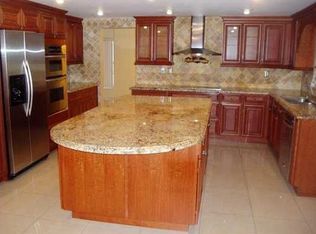 11832 SW 107th Ln, Miami, FL 33186