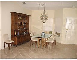 3rd image of 7099 Ashford Ln