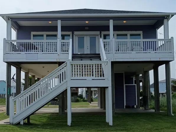 3008 Shady Ln, Crystal Beach, TX 77650