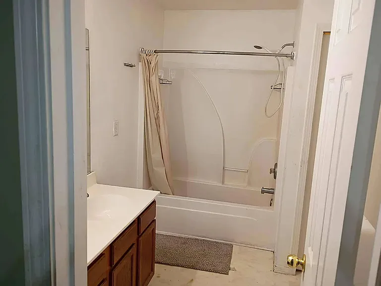 2324 Kirkgate Ln — Photo 8