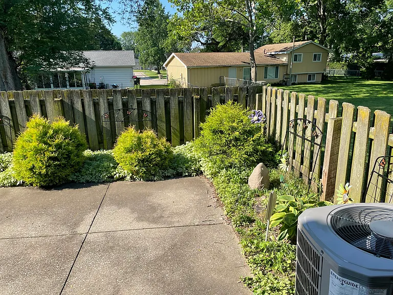 1922 Thornhill Dr — Photo 7