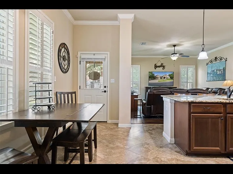 9550 Savannah Ridge Dr #21 — Photo 4