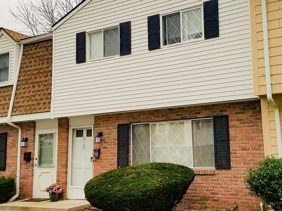 1st image of 21 Orchard Ave #H