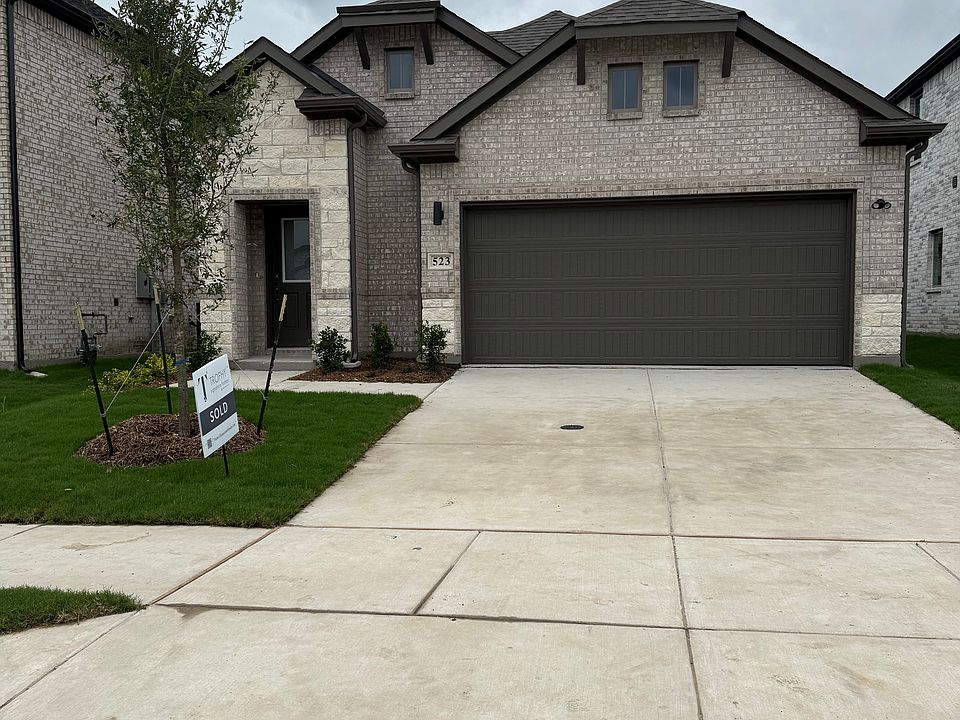 1st image of 523 Green Grass Dr