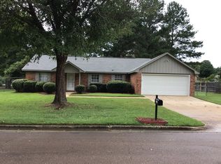 5075 Raintree Dr, Jackson, MS 39272