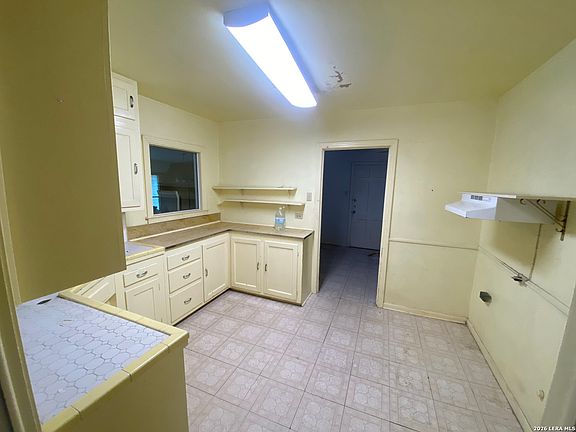 4th image of 118 McNeel