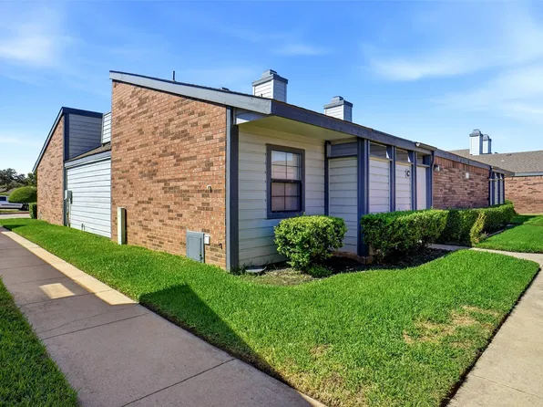 636 Bellaire Dr APT C, Hurst, TX 76053