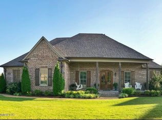 4183 Robinson Xing, Olive Branch, MS 38654
