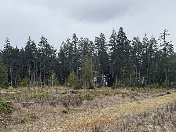 3rd image of 1422 E Sequim Bay Road