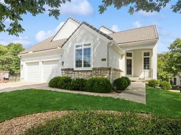 5448 W 152nd Ter, Leawood, KS 66224