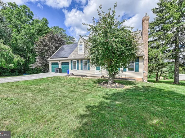 5031 Snyder Mill Rd, Spring Grove, PA 17362