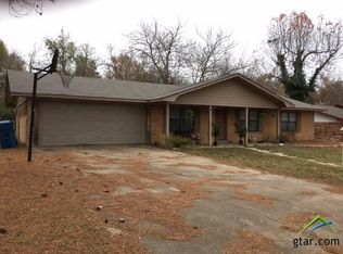 405 Walnut St, Mount Pleasant, TX 75455