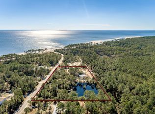 138 Woodill Rd, Carrabelle, FL 32322