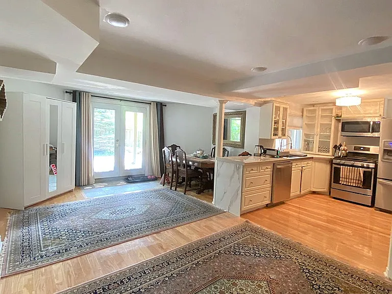 42 Lensmith Dr #LOWER — Photo 3