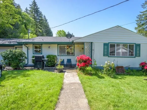 211 NE 12th St, Toledo, OR 97391