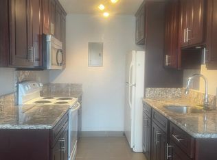 94-1028 Oli Pl #V2, Waipahu, HI 96797