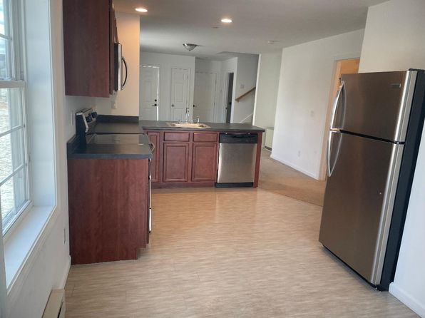 30 Trinity Cir #B