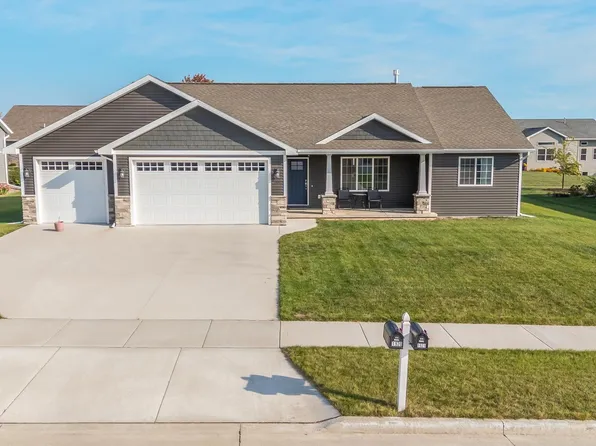 1920 Red Fox Ln, Kaukauna, WI 54130