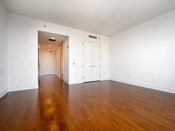 5th image of 401 N Wabash Ave #31B