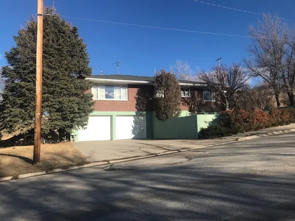 422 6th Ave S, Shelby, MT 59474