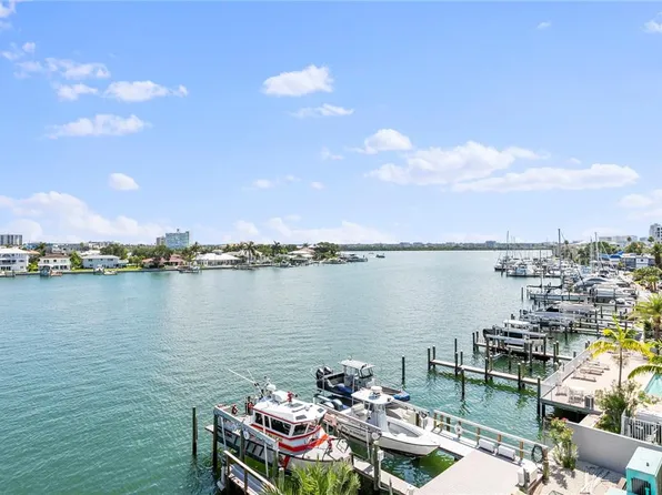 692 Bayway Blvd APT 405, Clearwater, FL 33767