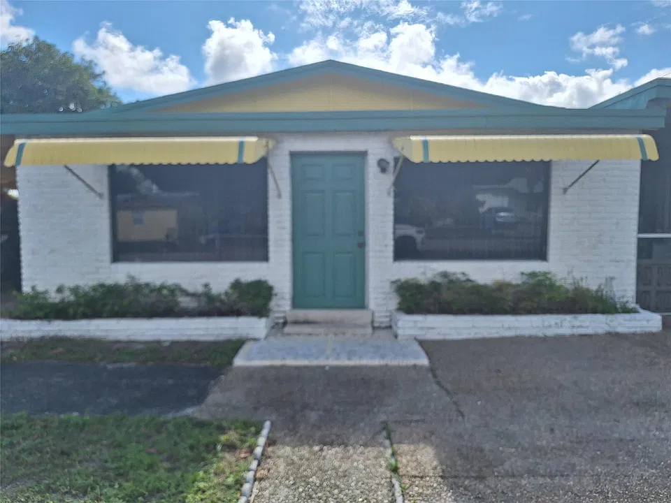1800 NW 25th Ter