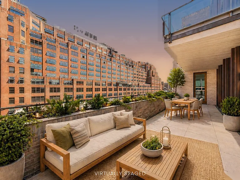 345 W 14th St #PHW — Photo 4