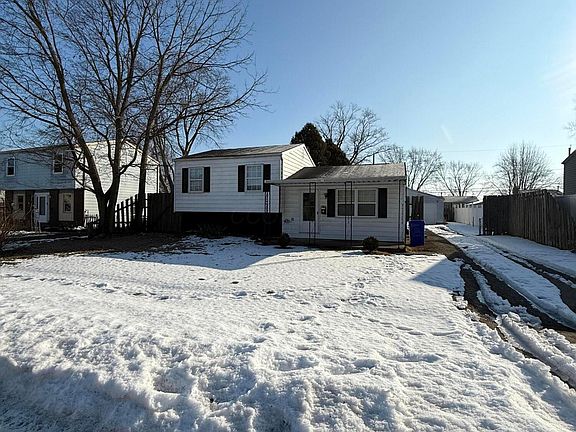 2nd image of 3302 Everson Rd E