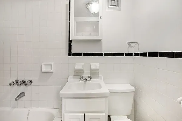Rented by REAL New York | media 12