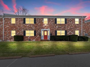 3114 Carnaby Ln APT C, Bridgeton, MO