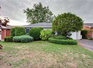12 Belvedere Rd, Quinte West, ON K8V 4A7