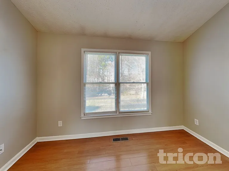 403 Bennett Farms Pl — Photo 7