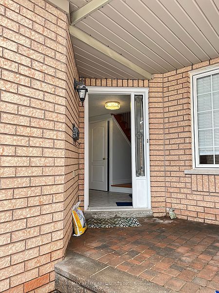 Mississauga House for rent - 3 Bedrooms — photo 3