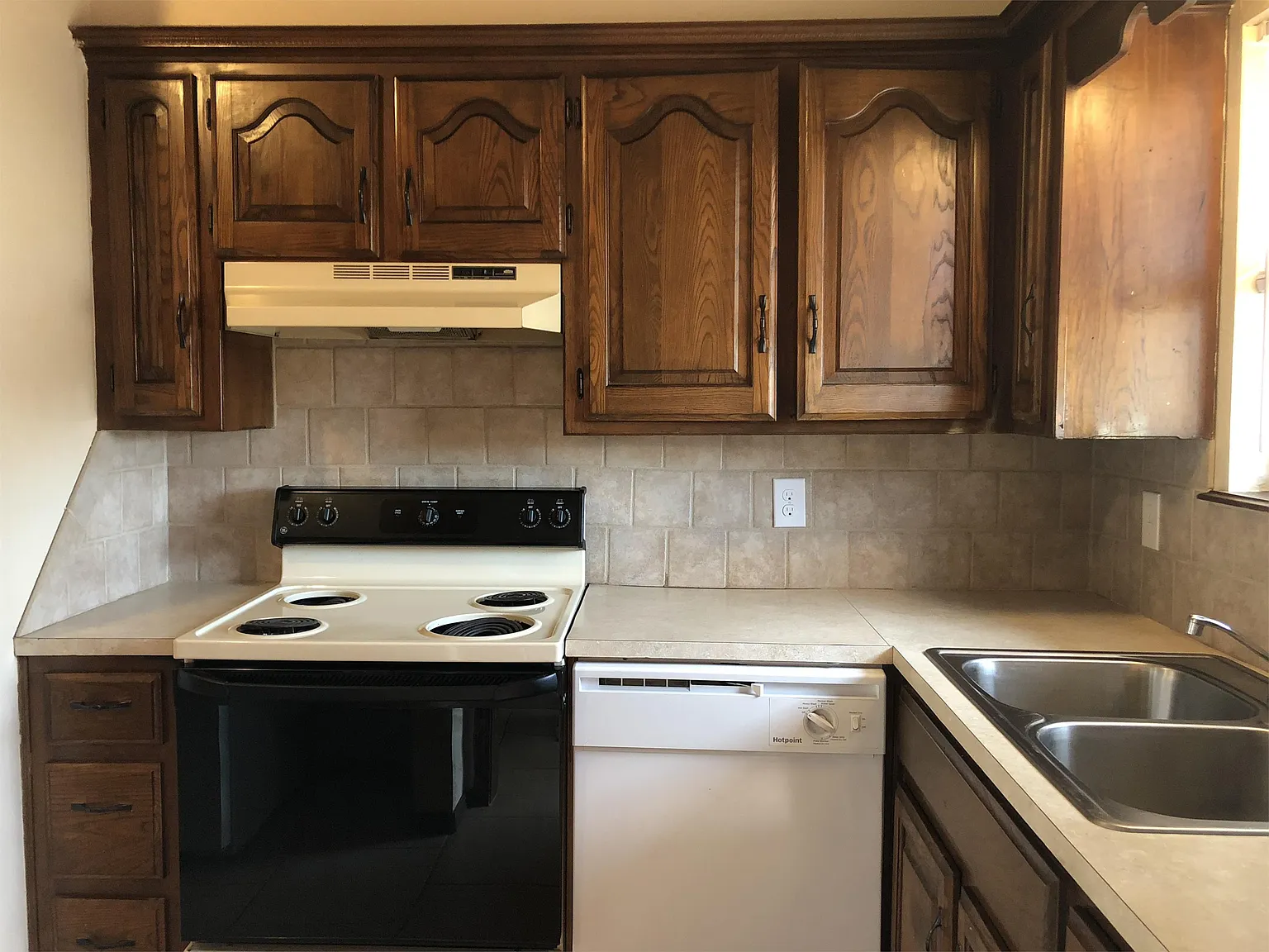 2128 Melrose Court - 1 — Photo 4