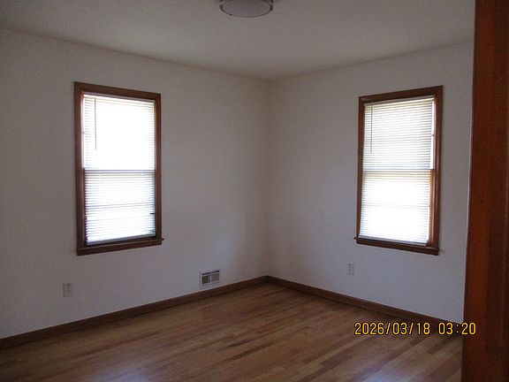 5th image of 4850 Wood Ave #4850
