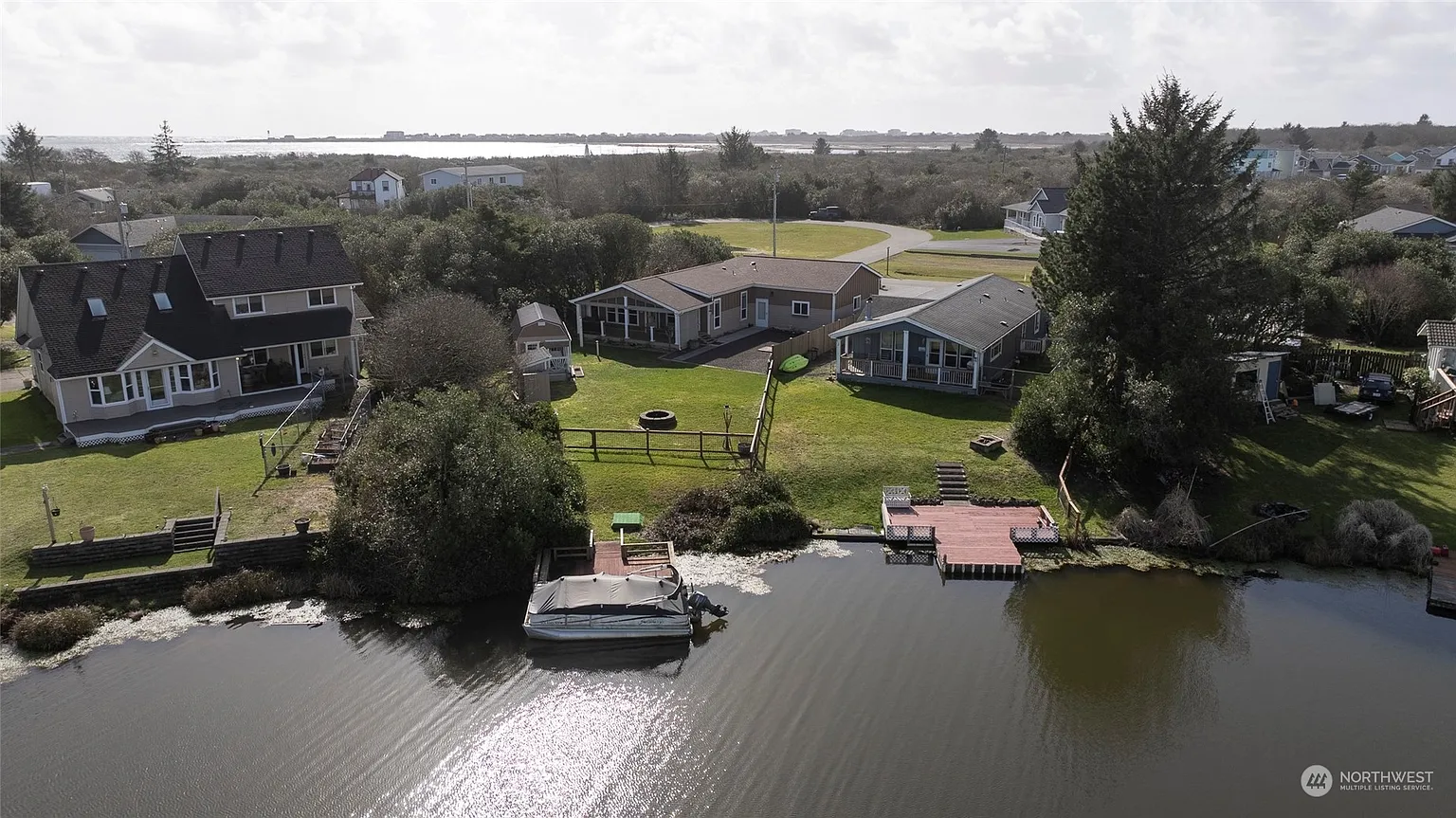 124 Marine View Drive SE photo 1