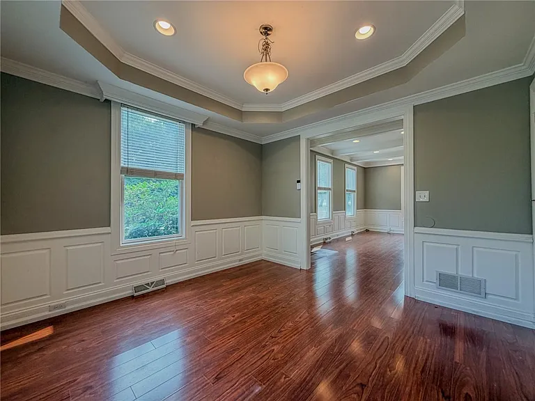 4349 Glen Eden Rd — Photo 11