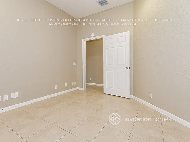 2448 Sandy Cay — Photo 12