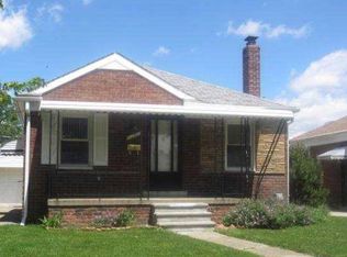 8291 Kaltz St, Center Line, MI 48015