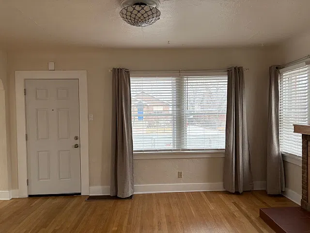 2 bed, 1000 sqft, $2,300 — Photo 4