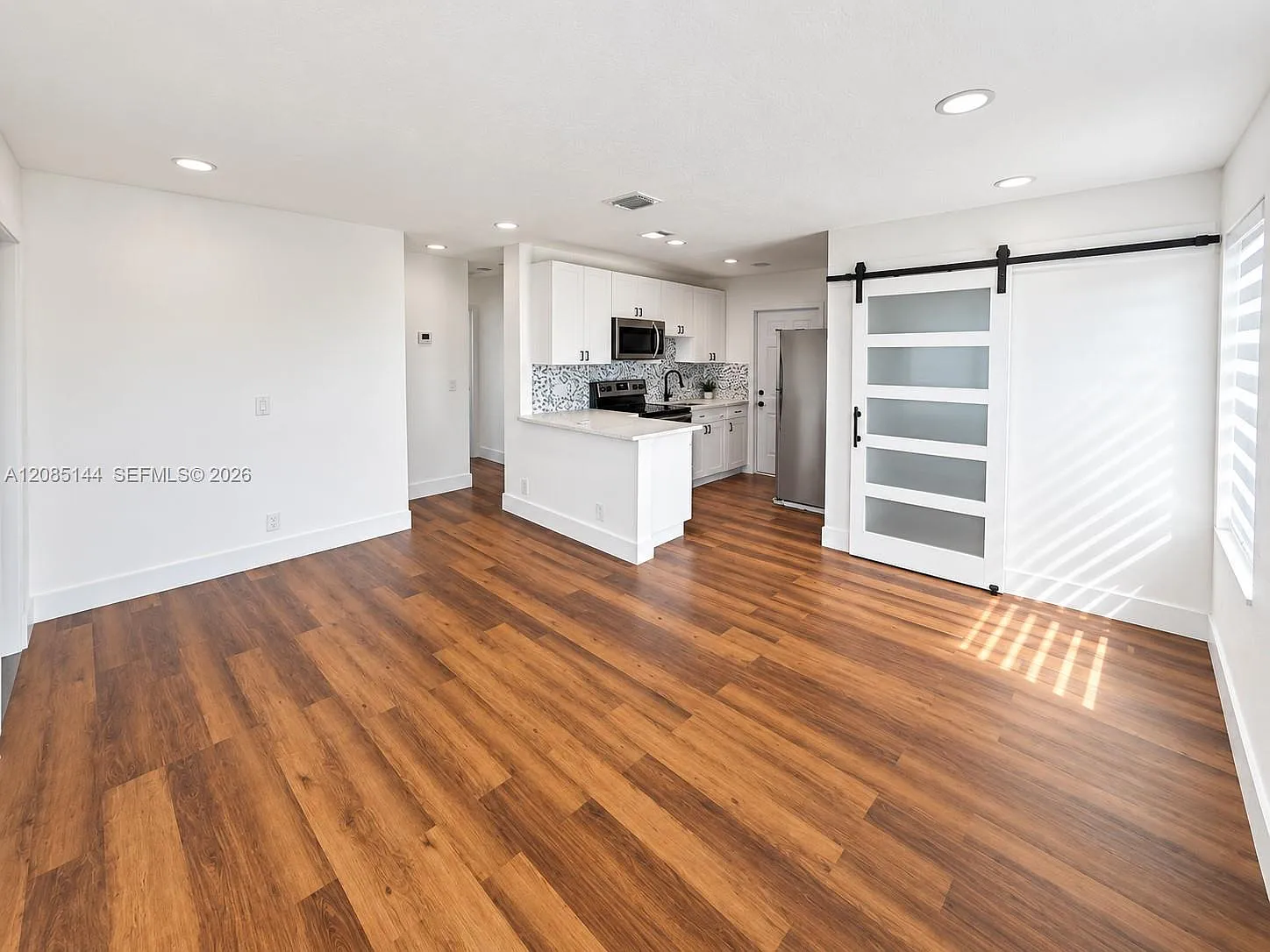 Roosevelt Estates — Photo 4
