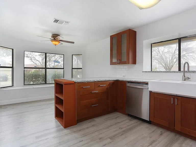 7107 Grassy Trl — Photo 12