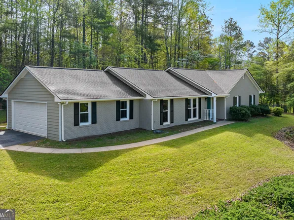 40 River Point Dr, Lagrange, GA 30240